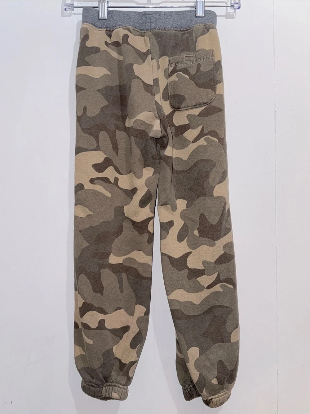 OshKosh B'gosh Boys Camo Fleece Jogger Sweatpants Size 8 EUC
